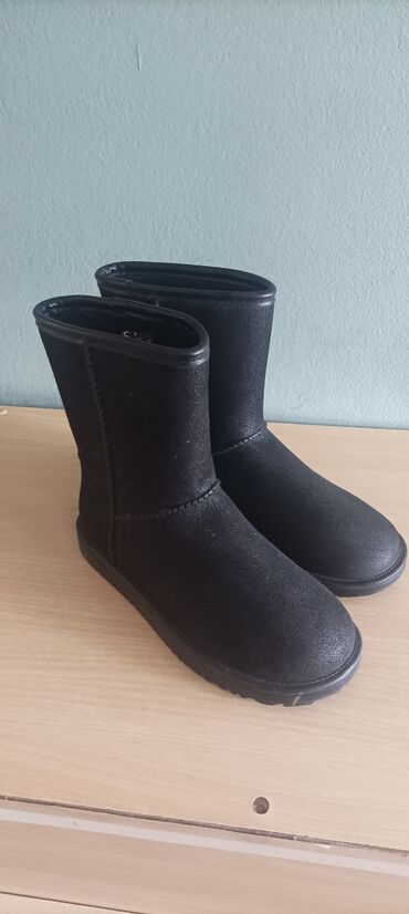 stefano obuca patike: Ugg boots, color - Black, 39