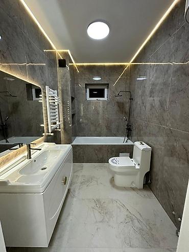 Продажа коттеджей и домов: Продается частный дом район: Ак ордо1 Ахунбаева/Каркыра + — 3