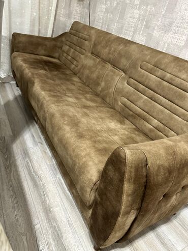Yataq otağı dəstləri: Divan, İşlənmiş, Açılan, Bazalı, Vеlur parça, Çatdırılma yoxdur