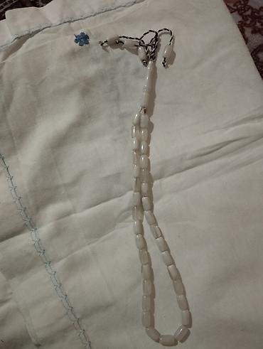 Təsbehlər: Məhsul: Təsbeh dəsti (4 ədəd) Təsvir: - Ağ təsbeh: Oval-silindrik — 1