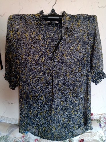 massimo dutti ženske košulje: Bluzica nova. Vero Moda. zadnja strana srednji deo ledja. blago