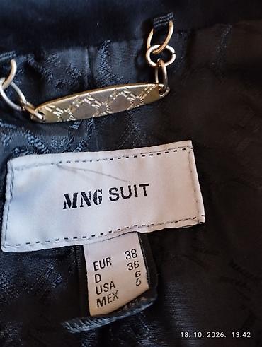 mango kosulje: Ženski crni sako M (38) / blejzer Izuzetno elegantan i strukiran crni — 4