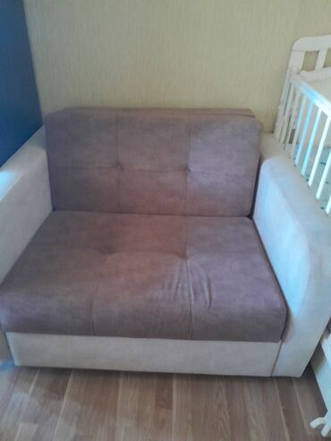 Mini-divan, İşlənmiş, Açılan, Bazasız, Parça, Çatdırılma yoxdur