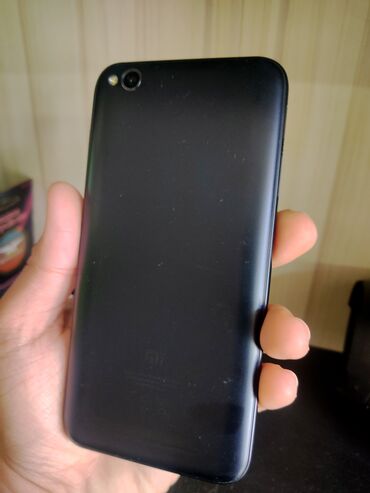 телефон а12: Xiaomi, Redmi Go, Б/у, 8 GB, цвет - Черный, 2 SIM