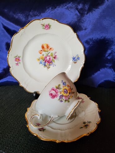 Ostali antikviteti: Set trodelni Reuchenbach porcelan Nemacka 1968g+. Set je na lalafo.rs — 1 Ostali antikviteti: Set trodelni Reuchenbach porcelan Nemacka 1968g+. Set je — 1