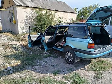 Volkswagen Passat Variant: 1992 г., 1.8 л, Механика, Бензин, Универсал at lalafo.kg Volkswagen Passat Variant: 1992 г., 1.8 л, Механика, Бензин, Универсал