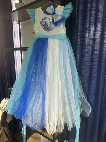 платье на 12 лет: Детское платье, цвет - Голубой, Б/у