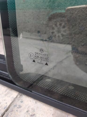 каленное стекло: Стекло Volkswagen