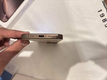 iphone macbook: IPhone 16 Pro, 128 GB, Desert Titanium, Face ID, Sənədlərlə — 5