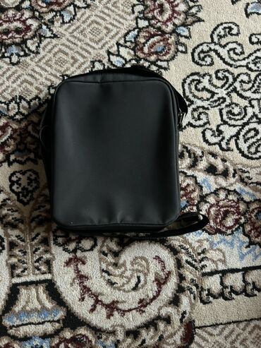 сколько стоит барсетка lacoste: Срочно продаю барсетку от Lacoste новая срочно!!! Звонить