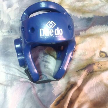 боксёрские шлем: Продаю шлем для таэквондо не ношенный в идеальном состоянии ни