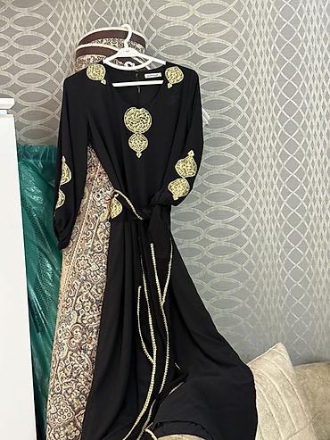son zeng donları: Qara rəngli uzun paltar/abaya - Zərif dizayn: sinə, çiyin və qollarda — 1