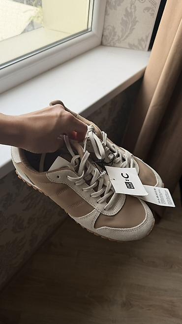 nike react: Кроссовки Uniqlo, размер подойдут на 39. Ортопедическая стелька — 2