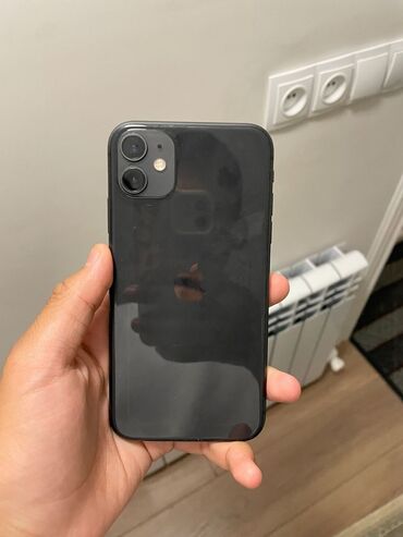 Apple iPhone: IPhone 11, Б/у, 128 ГБ, Jet Black, 83 %