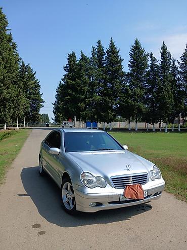 190 dizel mercedes: Mercedes-Benz C-Class: 2 l | 2001 il Sedan — 3