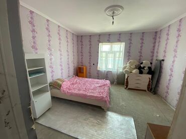 ремонт коридора: 8 otaq, 272 kv. m, Təmirsiz