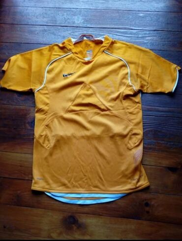 farmerke y: T-shirt S (EU 36), color - Yellow
