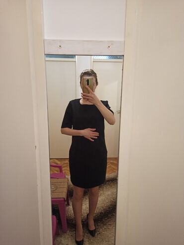 haljina modne kuce balasevic samo placena: Vero moda crna poslovna haljina Velicina 38 Odgovara M/L Haljina je