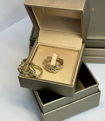 скупка золото за грамм 585 пробы на сегодня цена: Золотое кольцо Bvlgari. Абсолютно новое, 2,9 грамм. 18 размер