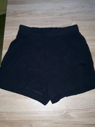 kratke majice i šortsevi za fitnes: Color - Black, Single-colored