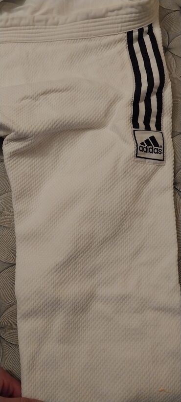 ağ kostyum: İdman dəsti Adidas, 5XL (EU 50), rəng - Ağ