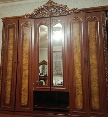 Asılqanlar: Açılan, 6 qapı Düz dolab, Şifonyer