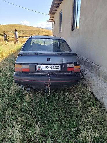 эшке: Volkswagen Passat: 1989 г., Лифтбек — 2