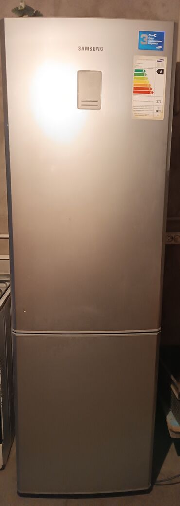 продаю холодильник маленький: Холодильник Samsung, Б/у, Двухкамерный, 180 *