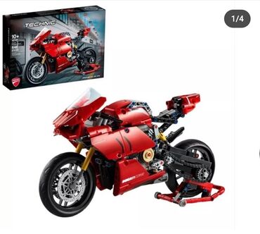 лего бэтмен: Лего Конструктор Мотоцикл Technik Ducati Panigale V4 R(646 деталей)