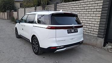 Kia: Kia Carnival: 2021 г., Минивэн — 3