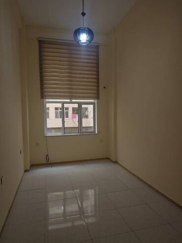 Ofislər: Xırdalanda, Heydər Əliyev parkının yaxınlığında, yeni tikili binanın