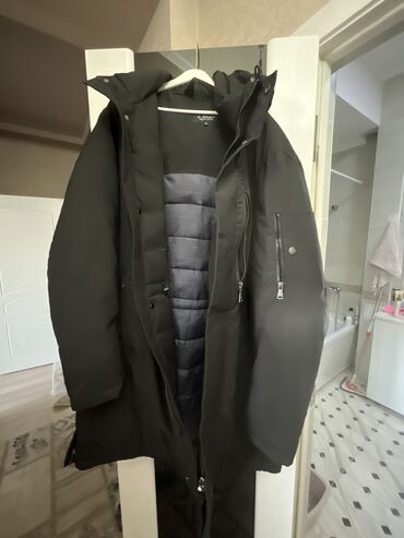 женская куртка зимняя с капюшоном: Куртка цвет - Черный
