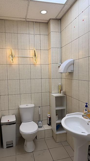 аренда мест бишкек: Аренда офисов, 30 м², В бизнес центре, 1 линия — 5