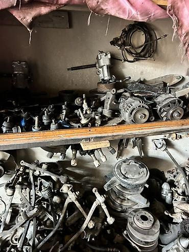 Sbor motorlar və silindr başlıqları: VAZ 2101-2107 üçün 1.3–1.6 L karbüratorlu sıra-4 benzin mühərriki — 4