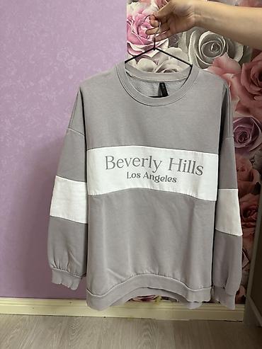 kişi geyimi: Defacto sweatşört – “Beverly Hills Los Angeles” yazılı - Rəng: açıq — 2