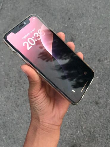 Apple iPhone: IPhone Xs, Новый, 64 ГБ, Desert Titanium, Защитное стекло, Чехол, 79 %