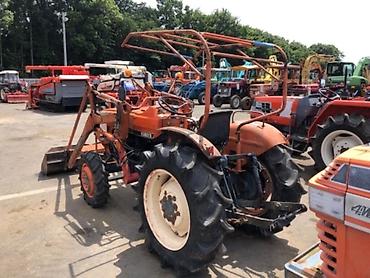 Другие тракторы: Продается Японский траткор кубота L2601DT с Ковшей — 4