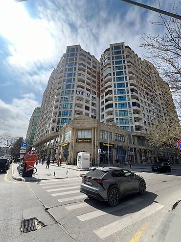 qara qarayev ev: 2 otaqlı, Yeni tikili, 70 kv. m — 1