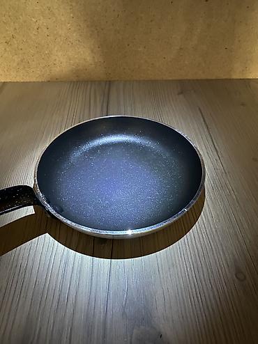 🍳 Продаётся антипригарная сковорода Практичная сковорода для at lalafo.kg 🍳 Продаётся антипригарная сковорода Практичная сковорода для