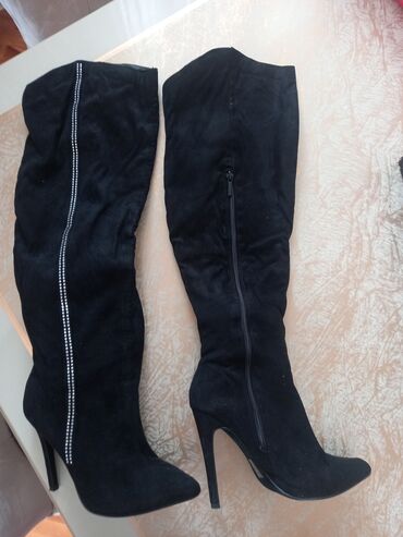 Çəkmələr: Amerikadan sifariş edilib. Çox uzundur, dizdən yuxarıdır, botforddur — 2