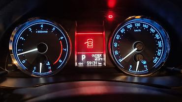Avtomobil satışı: Toyota Corolla: 1.6 l | 2014 il Sedan — 5