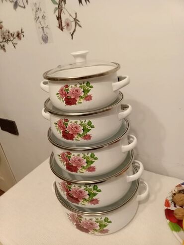 Digər süfrə qabları: Məhsul dəsti: 1) Şüşə salat qabı - Şəffaf, qalın şüşədən - Kabartma — 4