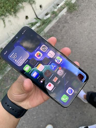 iphone c: IPhone 11 Pro, Б/у, 256 ГБ, Серебристый, Зарядное устройство, Чехол, 100 % — 1