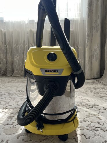бу оборудование для ресторанов: Промышленный пылесос Karcher WD3s (тип “влажная/сухая уборка”)
