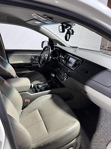 Kia: Kia Carnival: 2018 г., Минивэн — 5
