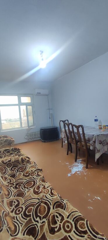 yeni suraxanida ev: 2 bedroom, 70 kv. m