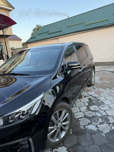 полик на киа к5: Черный минивэн Kia Carnival, оснащенный светодиодными фарами и