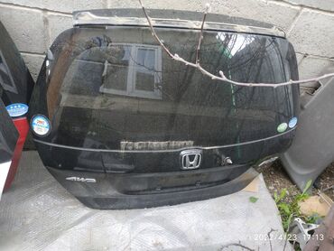 фит машина цена в Кыргызстан | Автозапчасти: Продаю багажник Хонда фит цвет черный красный без спойлера цена 4000с