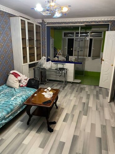 Uzunmüddətli kirayə mənzillər: Neftcilər metrosu yanında mənzil kirayə verilir. Mərtəbə 5/3. Ümumi — 3