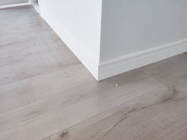 Напольные работы: Укладка пола, Укладка теплого пола, Монтаж напольных плинтусов | Паркетная доска, Наливные полы, Кварц-винил Больше 6 лет опыта — 24